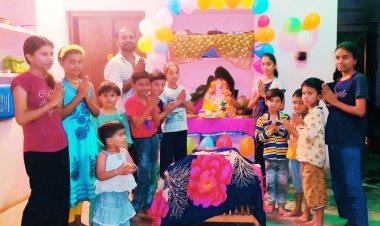 गणपति बप्पा मोरिया जयकारों के साथ में स्थापना संपन्न