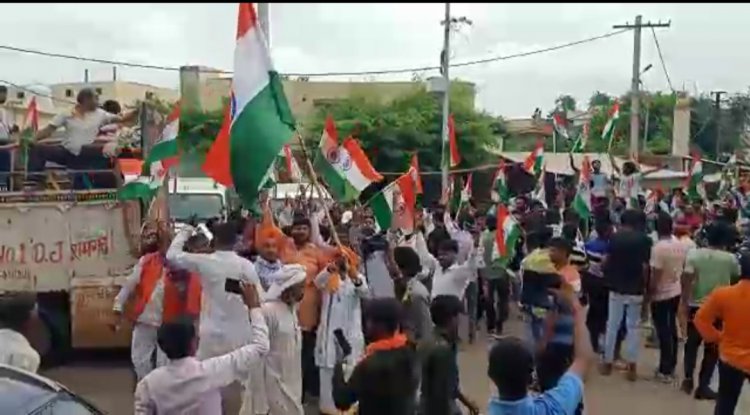 रामगढ कस्बे में सर्व समाज हिंदू संगठनों द्वारा आजादी महोत्सव के उपलक्ष्य में निकाली गई तिरंगा वाहन रैली