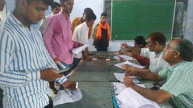 राजकीय महाविद्यालय कठूमर में छात्रसंघ चुनाव को लेकर 16 नामांकन पत्र हुए जमा: आज जारी होगी वैध नामांकन सूची