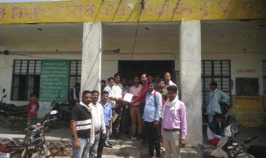 ईमित्र प्लस मशीन ओपरेटर संघ ने विभिन्न मांगों को लेकर मुख्यमंत्री के नाम सौंपा ज्ञापन