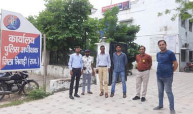 एएसआई ने पत्रकारों से बदसलूकी: पत्रकारों ने डीजीपी के नाम सौंपा ज्ञापन