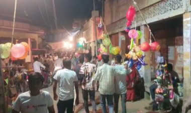 प्रसाद चढ़ाने जा रही महिला के साथ तीन युवकों ने की छेड़छाड़: बचाव करने आए पति पर किया धार हथियार से वार, मुकदमा दर्ज