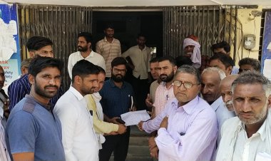 ग्राम सेवा सहकारी समिति निवाली के चुनाव में गुपचुप तरीके से फार्म भरने की धांधली का लगाया आरोप: ग्रामीणों ने सौंपा ज्ञापन