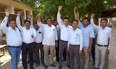 कामां को जिला बनाने की मांग: बाइक रैली निकालकर अधिवक्ताओं ने सौंपा एसडीएम को ज्ञापन