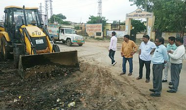स्वच्छता अभियान के तहत कठूमर मे कराई जा रही साफ-सफाई