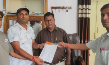 नवरात्रि पर्व से पूर्व माताजी मंदिर सफाई एवं रोड लाइट शुरू करवाने की मांग