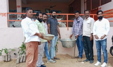 राजपूत करणी सेना के स्थापना दिवस पर की  गौ सेवा