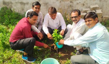 प्रधानमंत्री के जन्म उत्सव के उपलक्ष्य में सेवा समर्पण पखवाड़े के अन्तर्गत किया वृक्षारोपण