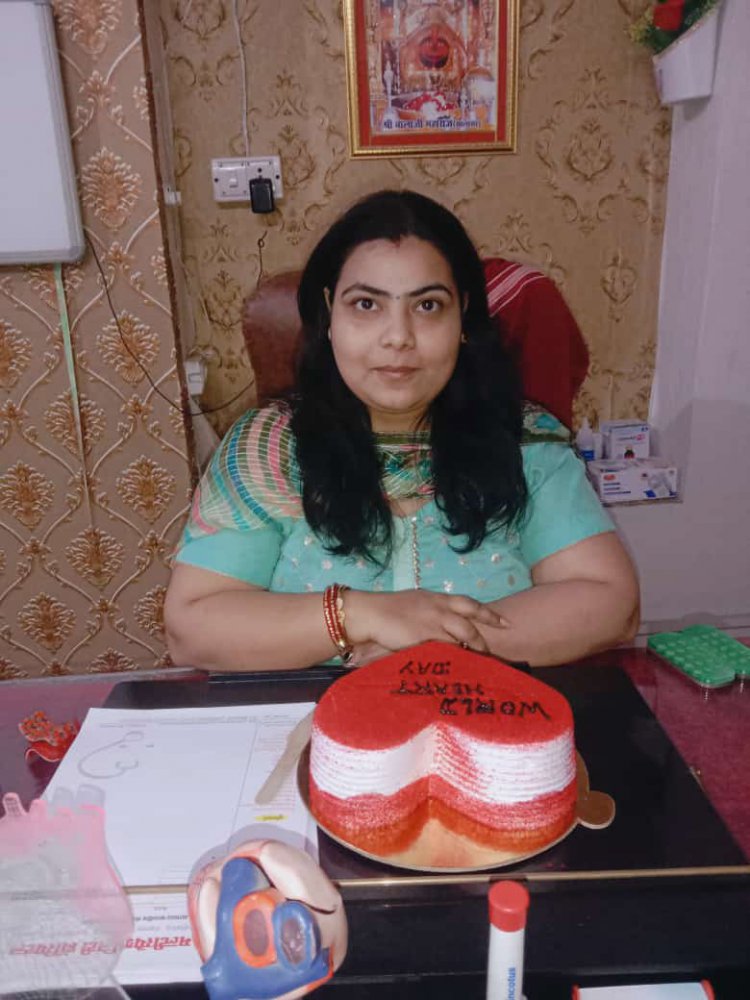 जयपुर मल्टी स्पेशलिस्ट हॉस्पिटल में डॉ. पावनी शर्मा ने केक काट कर मनाया विश्व हृदय दिवस