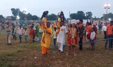 दशहरा मेले में बरसात ने डाला व्यवधान: रात दस बजे हुआ रावण दहन