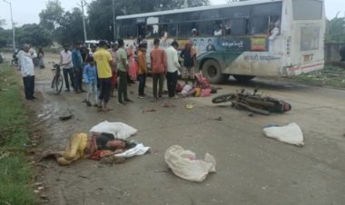 तेज रफ्तार एंबुलेंस ने मोटरसाइकिल को मारी टक्कर: तीन घायल, भरतपुर रैफर