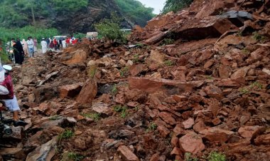लगातार हो रही बारिश से घाटा बस्सी का पहाड फिसलने से आवगमन बाधित: बड़ा हादसा टला