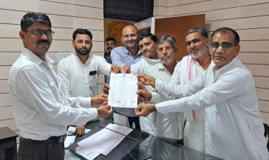 एनजीओ संस्था से पंचायतों की सामाजिक अंकेक्षण कराने के विरोध में सरपंच संघ ने जिला कलेक्टर के नाम सौंपा ज्ञापन: आंदोलन की दी चेतावनी