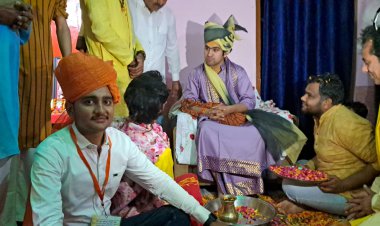 बागेश्वर धाम के महंत धीरेंद शास्त्री ने आमजन से भारतीय संस्कृति की रक्षा के लिए परंपरा का पालन करने का किया आह्वान