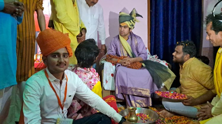 बागेश्वर धाम के महंत धीरेंद शास्त्री ने आमजन से भारतीय संस्कृति की रक्षा के लिए परंपरा का पालन करने का किया आह्वान
