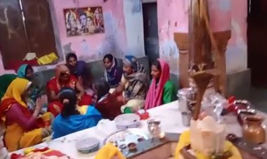 आंवला नौवमी पर महिलाओं ने आंवले की पूजा अर्चना कर लगाई परिक्रमा