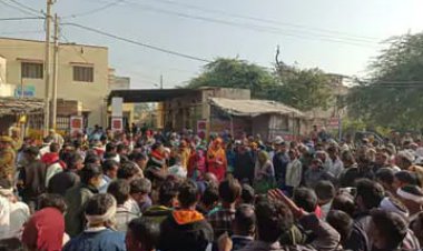 दोस्तों के बिच हुए झगडे के बाद परिवार पर बरसाई गोलियां,तीन की मौत