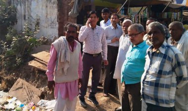 पीडब्लूडीं व ग्राम पंचायत के पेच मे फसा नाला निमार्ण सी.सी रोड बनी पोखर, तो नाला बना सिरदर्द