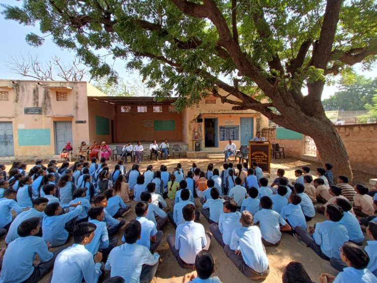 तखतगढ़ स्कूल में मनाया बाल दिवस: पंडित जवाहरलाल को दी श्रद्धांजलि