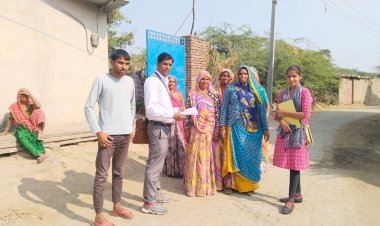 युवा मित्र गाँव ढाणी पहुँच दे रहे राजस्थान सरकार की जनकल्याणकारी योजनाओं की जानकारी