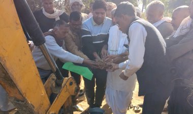 भौडागांव में सीसी सड़क निर्माण कार्य का हुआ शुभारंभ