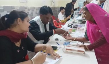 खेरली कस्बा स्थित अग्रवाल धर्मशाला में निशुल्क चिकित्सा शिविर का हुआ आयोजन