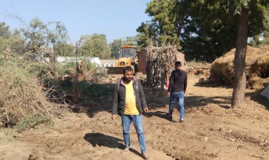 नगर पालिका प्रशासन की बड़ी कार्यवाही: 40 साल पुराना अतिक्रमण हटवाया