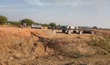 बजरी लीज धारक के सामने अधिकारीयों व नेताओं का सजदा: क्षेत्र में कायदे-कानून की सरेआम उड़ती धज्जियां