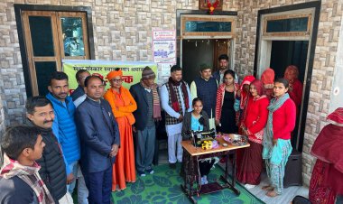 महिलाओं को आत्मनिर्भर बनाने के लिए सेवा भारती की ओर से निशुल्क सिलाई केंद्र का किया शुभारंभ