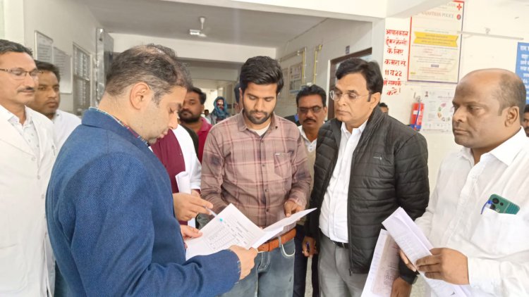 नागौर जिला कलेक्टर रहे मकराना दौरे पर: राजकीय उप जिला चिकित्सालय का किया औचक निरीक्षण