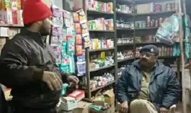 आपराधिक घटनाओं के विरोध में वैर का  बाजार बंद :व्यापारी कर रहे है धरना प्रदर्शन