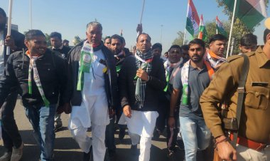 राष्ट्रीय गान से निकाली हाथ से हाथ जोड़ो पदयात्रा: कैबिनेट मंत्री जाटव ने की पन्द्रह किमी यात्रा