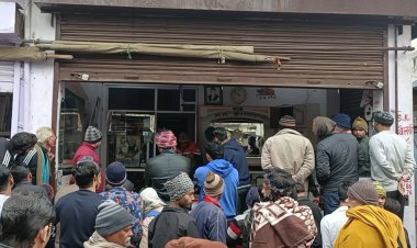 गोविंदगढ़ क्षेत्र में चोरों के हौसले बुलंद:ज्वेलर्स की दुकान को बनाया निशाना