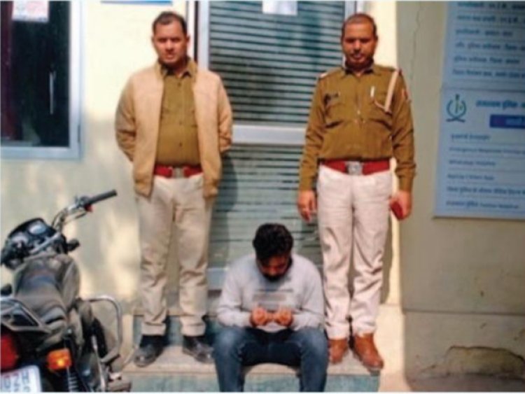 अवैध हथियार बेचने की फिराक में था गोविन्दगढ निवासी उमेश: पुलिस ने दबोचा