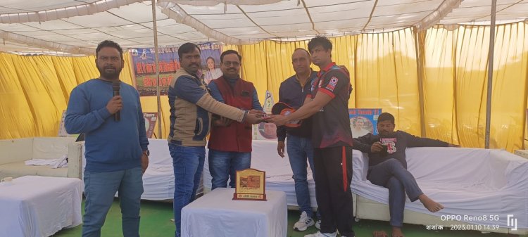 धौलपुर प्रीमियर लीग मे स्पाइसी ट्रीट रही विजेता: अरविंद रहे मैन ऑफ द मैच