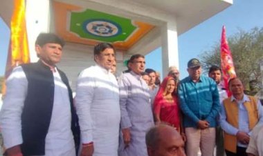 शहीद पर्वत सैनी  की मूर्ति का किया अनावरण