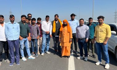 पूर्व सरपंच देवेंद्र दत्ता और आचार्य ब्रह्ममुन्नी के नेतृत्व में रामगढ से सैकड़ों लोग पंहुचे दोसा