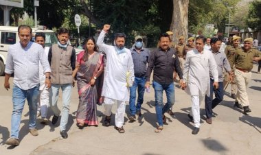 सरकारी अस्पताल मे घोर लापरवाही: वार्ड से उठा एक माह के शिशु को कुत्तों ने नोंच-नोंच कर मार डाला, क्षेत्र वासियो मे रोष आंदोलन की दी चेतावनी