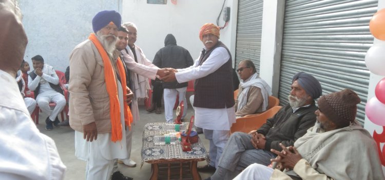 भाजपा ओबीसी प्रकोष्ठ के जिला अध्यक्ष सुदेश खामरा ने किया रामगढ़ विधानसभा के छतरपुर गांव में जनसंपर्क: ग्रामीणों ने किया भव्य स्वागत