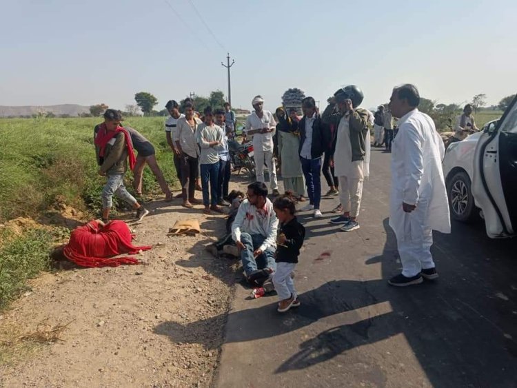 मेवात बोर्ड अध्यक्ष जुबेर खान ने मुबारिकपुर -नौगावा पर सड़क दुर्घटना मे घायल हुए लोगो को अपनी गाड़ी से पहुंचाया अस्पताल