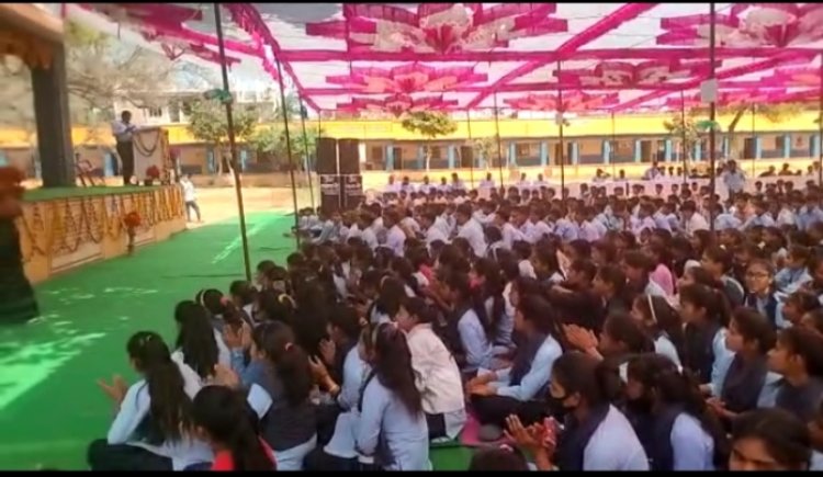 वैर के सरकारी स्कूल मे वार्षिकोत्सव एवं पूर्व विद्यार्थी सम्मान समारोह का हुआ आयोजन