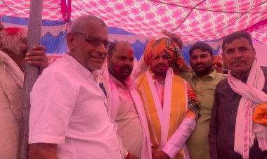 विधायक वाजिब अली ने कस्बा जनूथर में होली मिलन समारोह के दौरान लोगों को दी शुभकामनाएँ