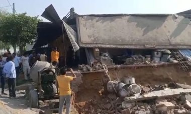 बानसूर में बेसमेंट खुदाई के दौरान हुआ हादसा