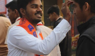 ABVP ने परीक्षाओं के लिए दी शुभकामनाएं : परीक्षार्थियों का तिलक लगाकर अभिनंदन