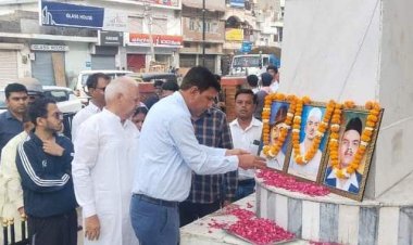 पाली में शहीदी दिवस पर  अहिँसा यात्रा निकाल मोन रखकर दी श्रद्धांजलि