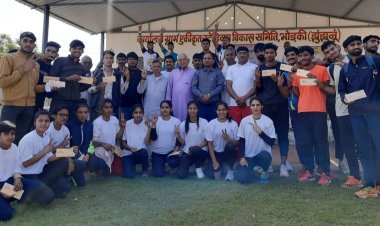 मिनी मैराथन में महिला वर्ग में पायल व पुरुष वर्ग में दीपक रहा विजेता