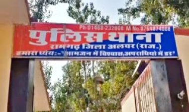 बुकिंग के बहाने बुलाकर टेम्पो चालक से टेम्पो लूटा:लूट व मारपीट का मुकदमा दर्ज