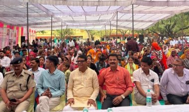 राजस्थान दिवस के उपलक्ष में प्रशासन ने लाभार्थी उत्सव के तहत लाइव टेलीकास्ट के माध्यम से लाभार्थी सहित आमजन को दिखाया कार्यक्रम