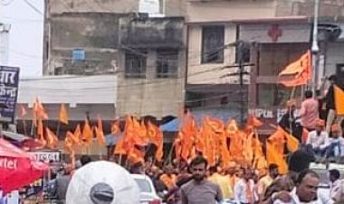 भगवा रंग में रंगा खैरथल, रामनवमी पर विश्व हिंदू परिषद व बजरंग दल ने निकाली विशाल रैली