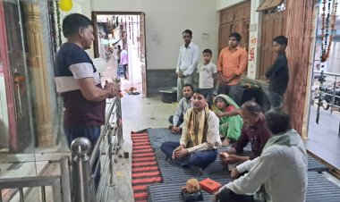 एसडीएम लाखन सिंह गुर्जर ने झोपड़ी वाले सीताराम जी के दर्शन कर क्षेत्र में मंगल की कामना की